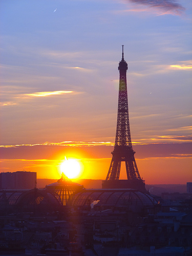 Eiffelovka při západu